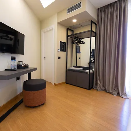 Green Boutique Hotel Vlore Exterior photo